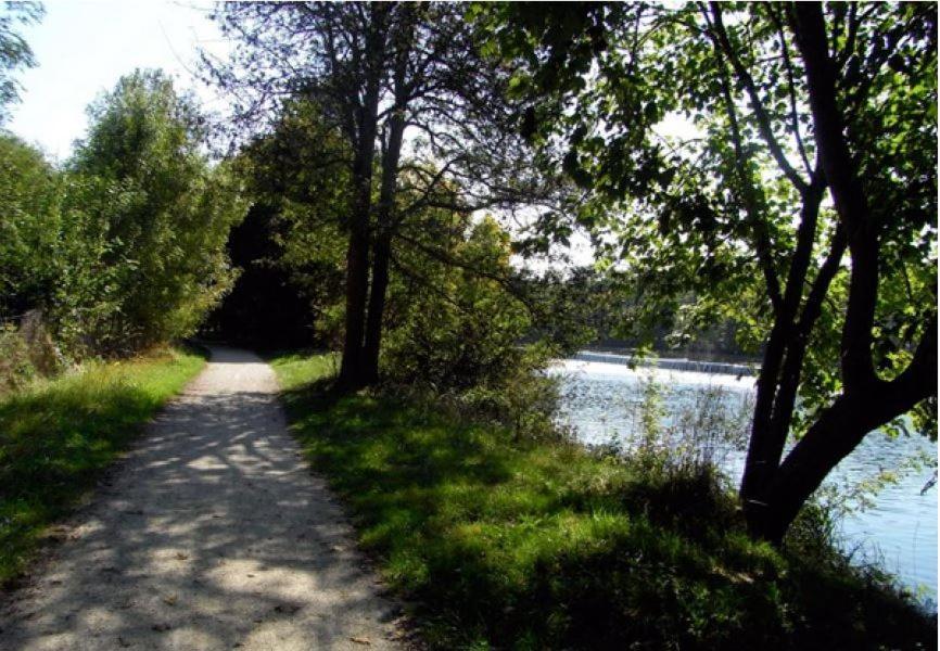 Camping Du Plan D'Eau **** Hotel Saint-Yrieix-sur-Charente Ngoại thất bức ảnh