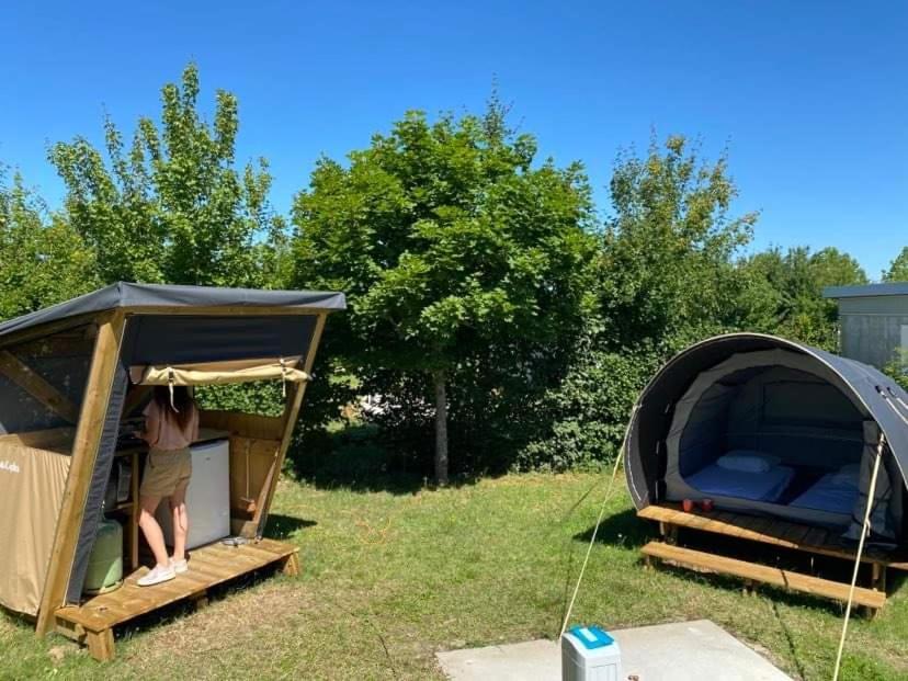 Camping Du Plan D'Eau **** Hotel Saint-Yrieix-sur-Charente Ngoại thất bức ảnh